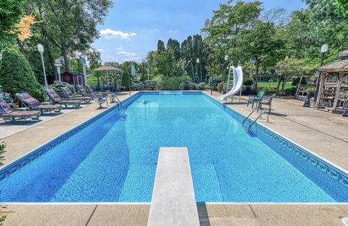 Carlisle Casa | The Carlisle Castle - A private resort in central PA