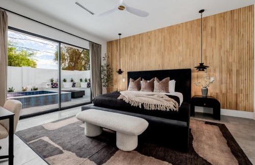 Peaceful Valley Casa | The Carlisle Luxe Villa