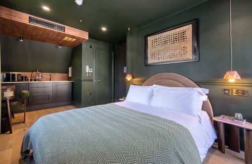 Maida Vale Hotel | The Carlton Tavern Hotel