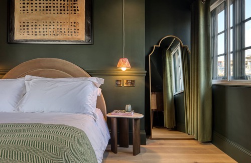 Maida Vale Hotel | The Carlton Tavern Hotel