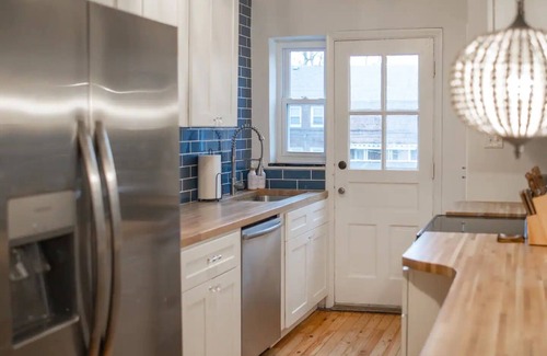 Grandview Heights Casa | The Carolina (C)- King Bed- Hot Tub- Near OSU