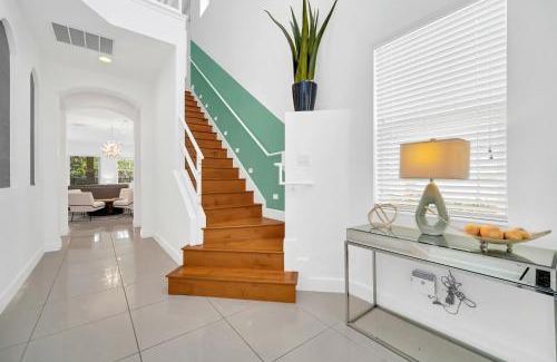 Bay Lake Casa | The Carpe Diem