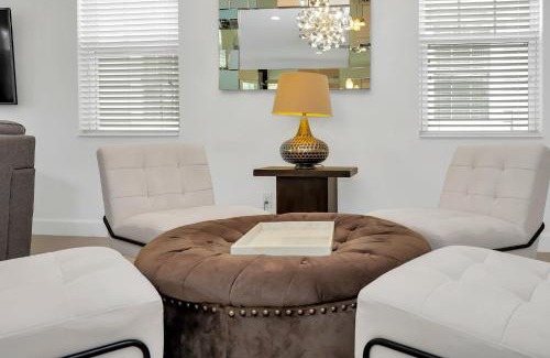 Bay Lake Casa | The Carpe Diem