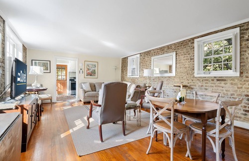 South of Broad Casa | The Carriage House at 68 Broad | Historic CHS