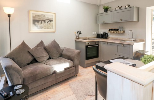 Matlock Bath Apartamento | THE CARRIAGE HOUSE, romantic, with a garden in Matlock Bath