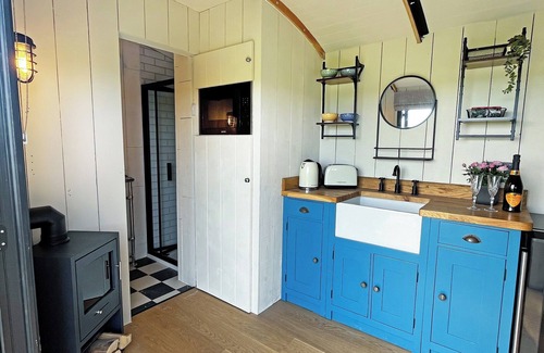 Alfreton Cabaña | The Carriage - UK48947