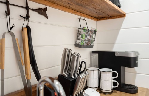 Alexander Cabaña | The Carson at Ridgeview. Asheville rental! Luxury Glamping!