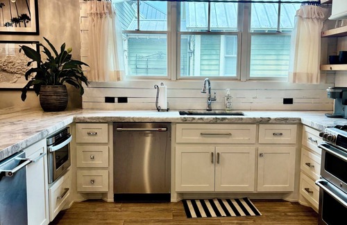 Eufaula Casa | The Cart House Sleeps 15 Golf Cart Luxury