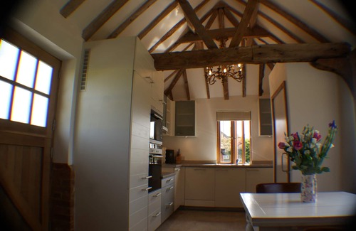 Maldon Casa | El Cart Lodge. Admite mascotas, vigas, quemador de registro y jacuzzi opcional