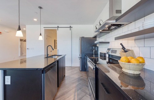 Historic Edgefield Apartamento | The Carter 402 by Avantstay Mins to Downtown