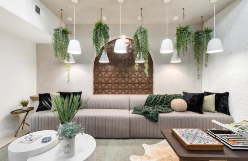 Camelback Park Estates Casa | The Casa Del Sol Experience - Old Town Villa