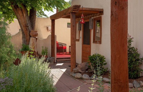 Taos Casa | La Posada de Taos Casita, a 2 cuadras de Plaza, Wifi, patio privado y tranquilo