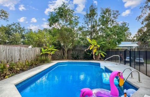 Lincolnville Casa | The Caspian large family house with private pool in Summerville
