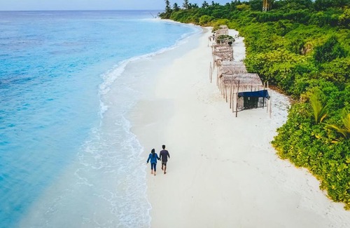 Feridhoo Casa | The Castaway retreat