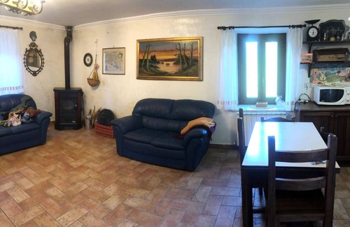 Poggio San Lorenzo Casa | The 'castelletto' Holiday House