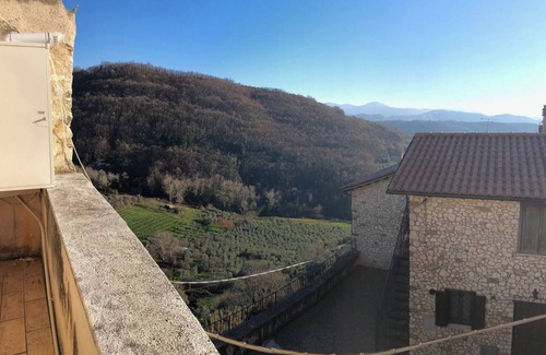 Poggio San Lorenzo Casa | The 'castelletto' Holiday House