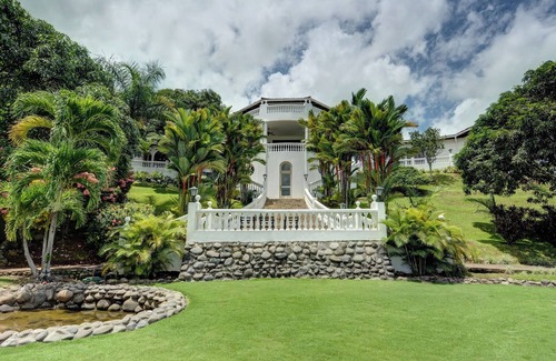 Esparza Casa | The Castle, a Luxury 10-Bedroom Villa with Chef Included, Esparza.