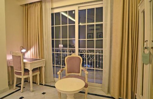 Shavri Colony Hotel | The Castle by KLR