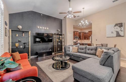 The Colony Casa | The Castle by the Lake with Pool and Balcony near Grandscape