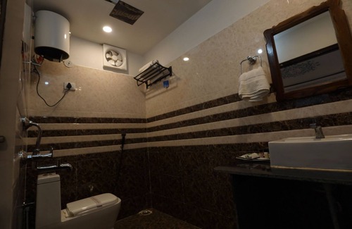 Sawai Madhopur Hotel | The Castle Crown Hem Vilas Resort