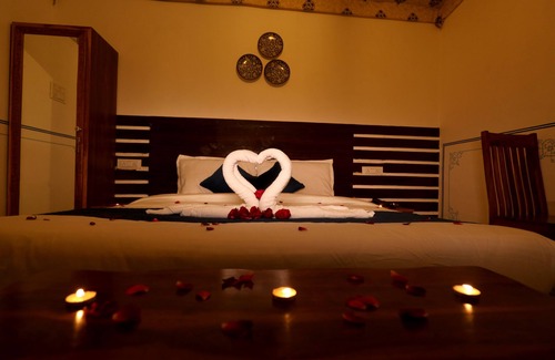 Sawai Madhopur Hotel | The Castle Crown Hem Vilas Resort