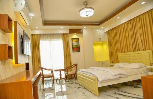 Uttara Hotel | The Castle Inn