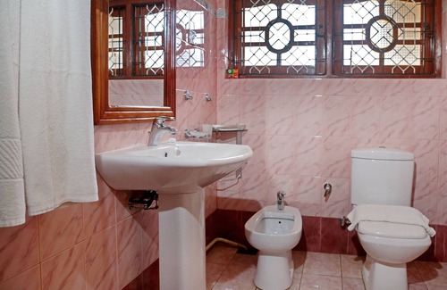 Kimbulapitiya Hotel | The Castle