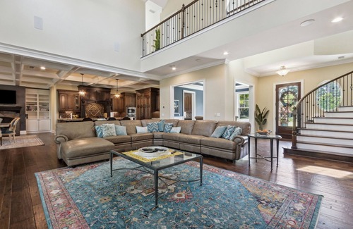 Yulee Casa | The Castle: Riverfront, Pool, hot tub, Full outdoor kitchen, deep water doc, gas fire pit & more!