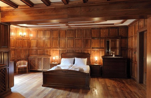 Maritsa Otro | The Castle - Your unique way of retreat