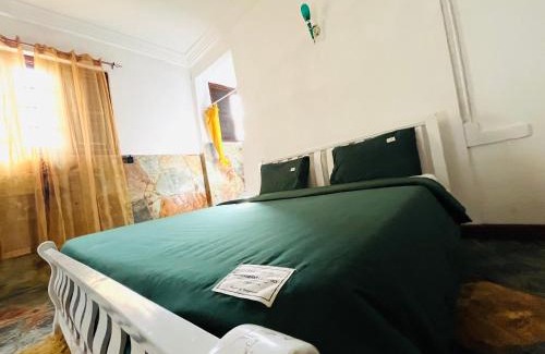 Nungua Cabina | The Cave Suite