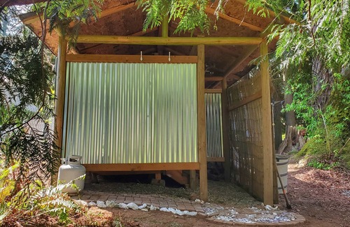 Poulsbo Cabina | Cabaña de cedro | La granja del bosque