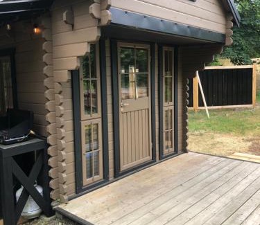 Duncan Otro | The Cedar Cabin Bunkie - Cowichan Valley Bunkie Glamping