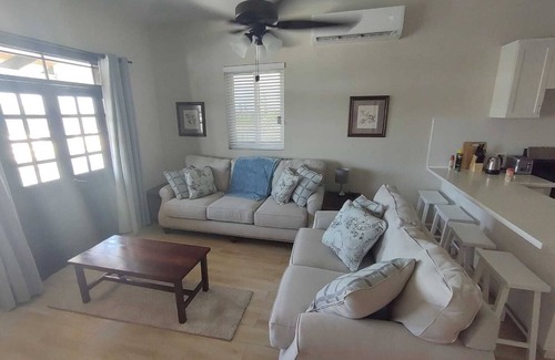 South Seas Estates Condominio | The Cedar Canalfront Penthouse