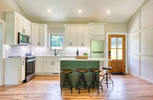 Johnson City Chalet De Esquí | The Cedars Chalet on The Watauga River