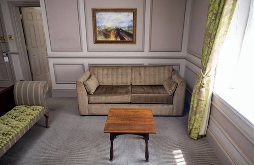 Barnstaple Hotel | The Cedars Inn by Greene King Inns