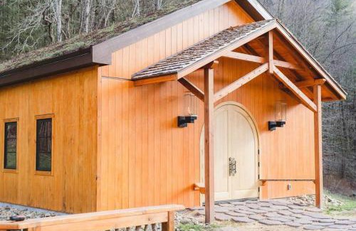 Hot Springs Apartamento | The Celestial Hall and Center