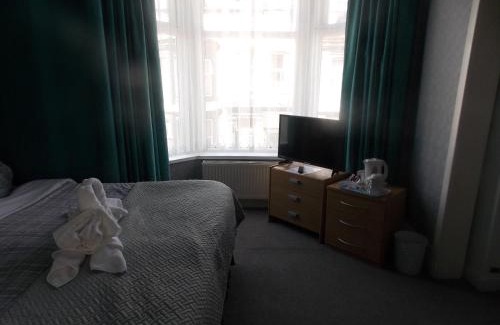 Blackpool Town Center Hotel | The Celtic Pride Hotel