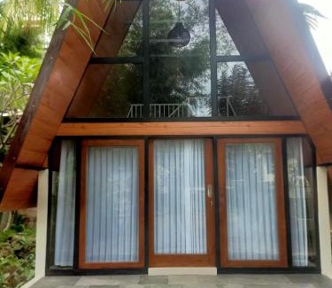 Lovina Hotel | The Central Lovina Hotel & Restaurant