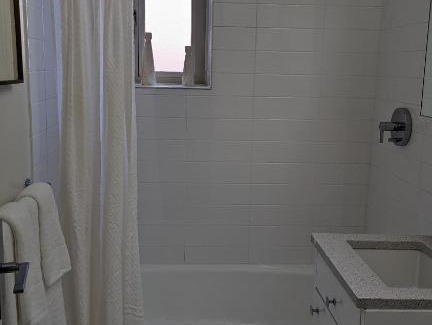 Manhattan Valley Casa | The Central Park West by Amsterdam Avenue