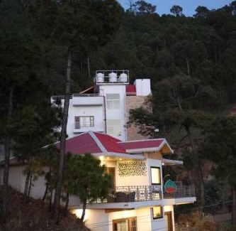 Kumarhatti Apartamento | The Cerro Rico - 3 BHK Modern Villa