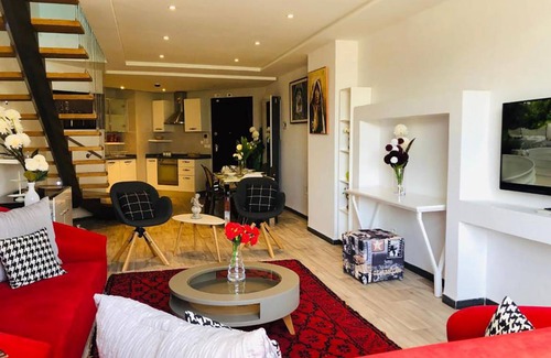 Les Berges Du Lac II Casa | Casa ∙ The Cherry Loft con Jacuzzi