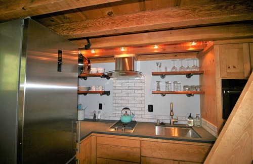 Pineland Cabina | The Chalet 300: Sunnyside West Shore Lake Tahoe - Romantic Cabin at Lake Tahoe