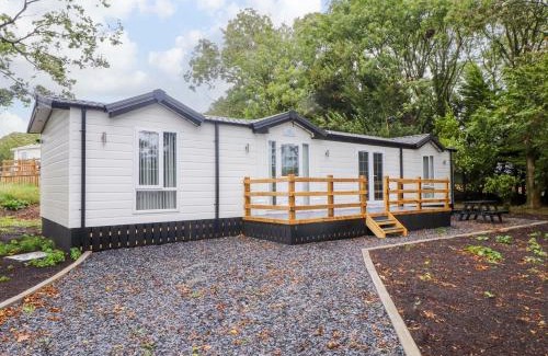 Chwilog Casa | The Chalet at Tyn Lon