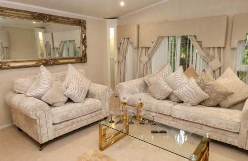 Chwilog Casa | The Chalet at Tyn Lon
