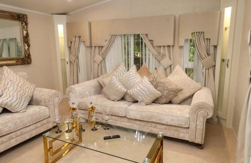 Chwilog Casa | The Chalet at Tyn Lon