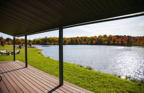 Atlantic Mine Casa | The Chalet on Private Lake