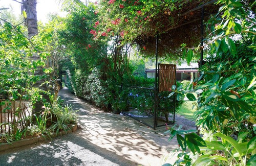 Kathaluwa Villa | The Chalet - Whole Villa 2 Bedroom (Sleeps 4)
