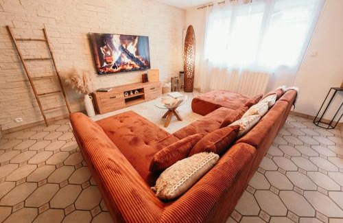 Verzenay Casa | The Champenoise Jacuzzi - Vineyard