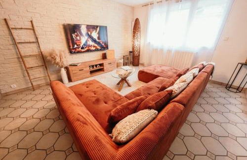 Verzenay Casa | The Champenoise Jacuzzi - Vineyard