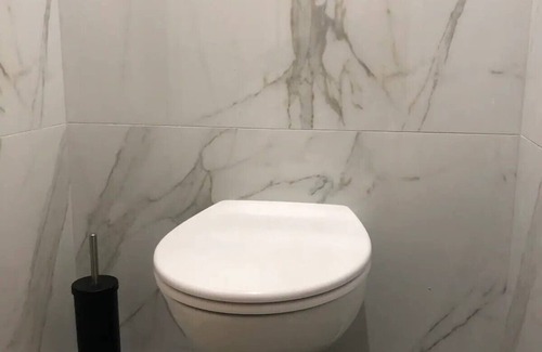 Saint-Pierre - Rene II - Bonsecours Apartamento | The Charles III: Elegance and Serenity